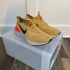 🔥LIKE NEW🔥 NIKE Flyknit Running Shoes